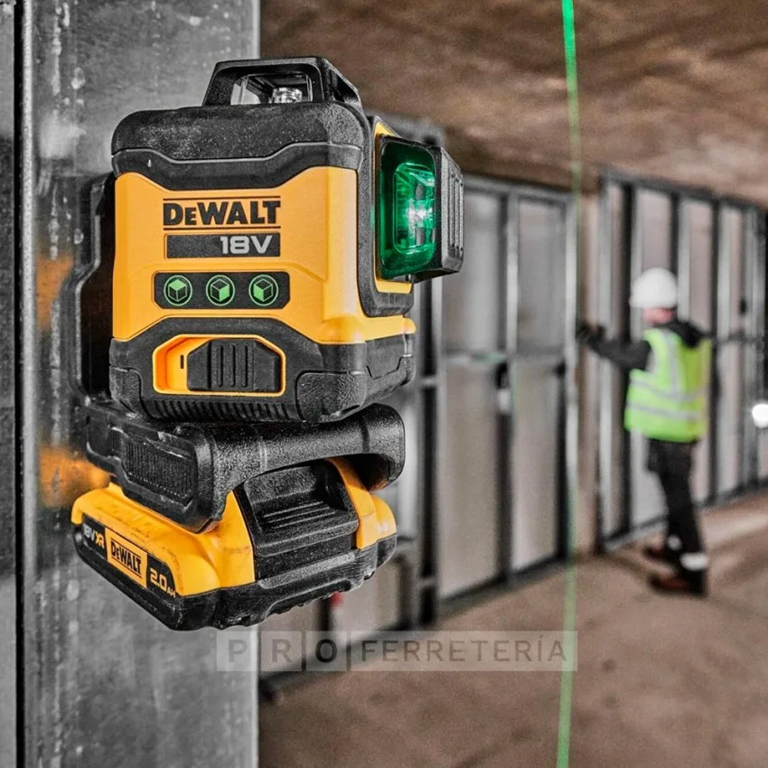 LASER AUTONIVELANTE DE 3 HACES NIVEL LASER ROJO1 DEWALT