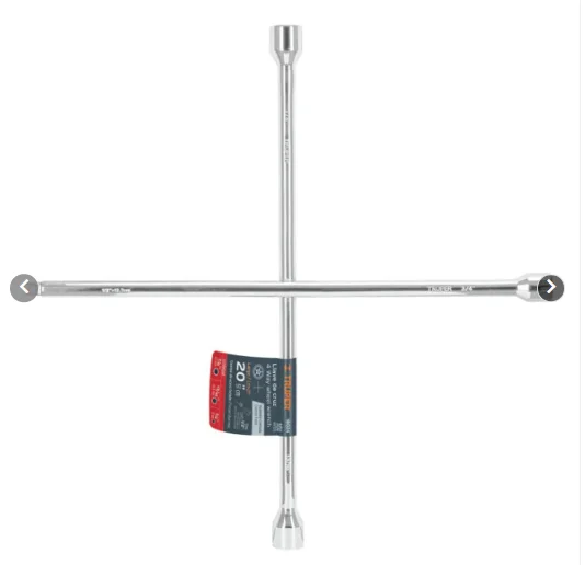 LLAVE CRUZ 20 PULIDA Y CROMADA CON ENTRADA CUADRO 1/2" TRUPER"
