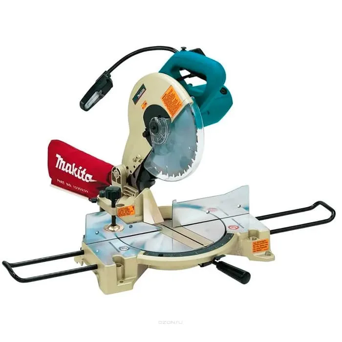 SIERRA INGLETEADORA 10 1650 WTAS 4600 RPM 12.6 KG LUZ MAKITA"