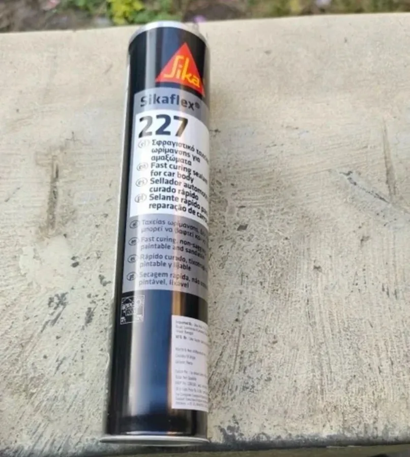 SIKAFLEX 227 NEGRA X 300 ML STANLEY